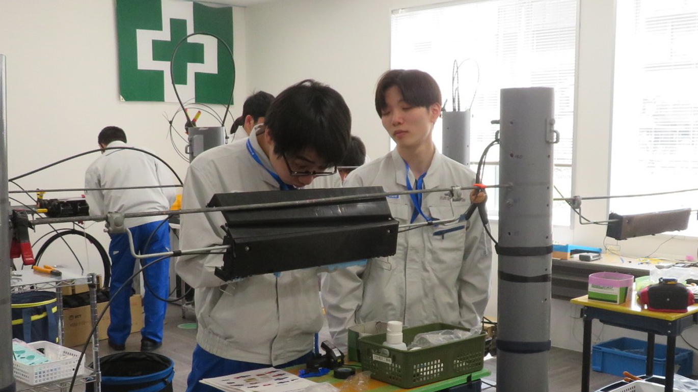 基礎技術の習得に向けた実技研修